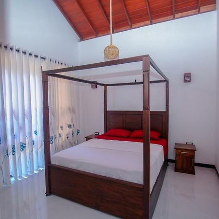 Sri Lanka Villa Dsr , Wennappuwa 외부 사진